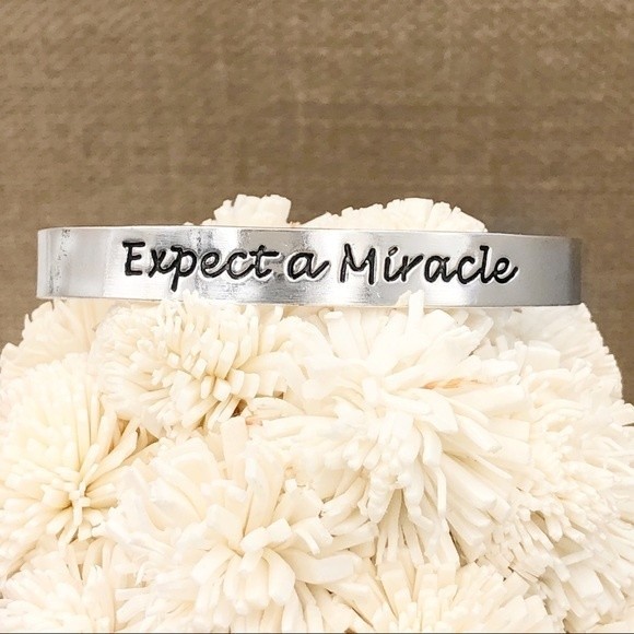 🌼 Expect A Miracle Thin Silver Cuff Bracelet - Picture 1 of 3